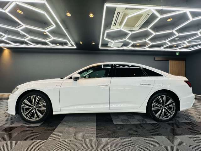 アウディ Ａ６ ５５ ＴＦＳＩ クワトロ デビューパッケージ ４ＷＤ R1年 (関東) 99