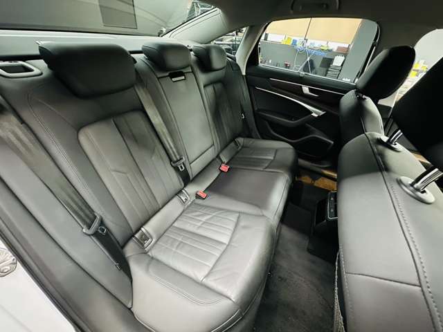 アウディ Ａ６ ５５ ＴＦＳＩ クワトロ デビューパッケージ ４ＷＤ R1年 (関東) 99