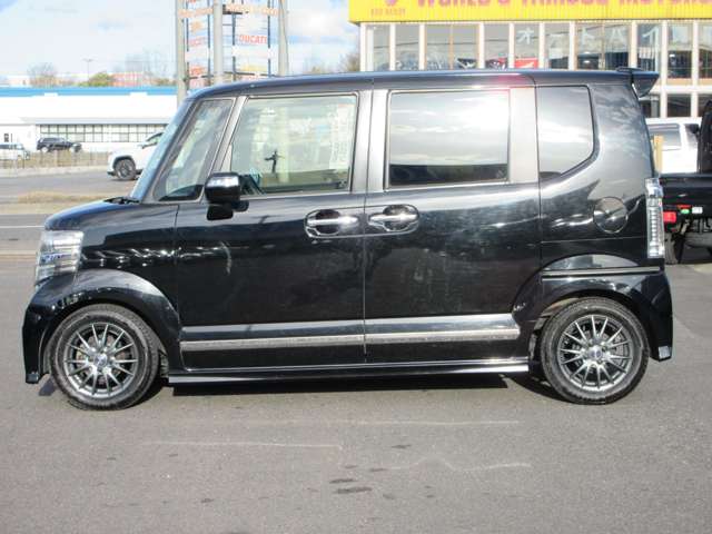ホンダ Ｎ　ＢＯＸ ６６０ カスタムＧ ターボＳＳパッケージ ブラックスタイル４ＷＤ H29年 (東北) 99