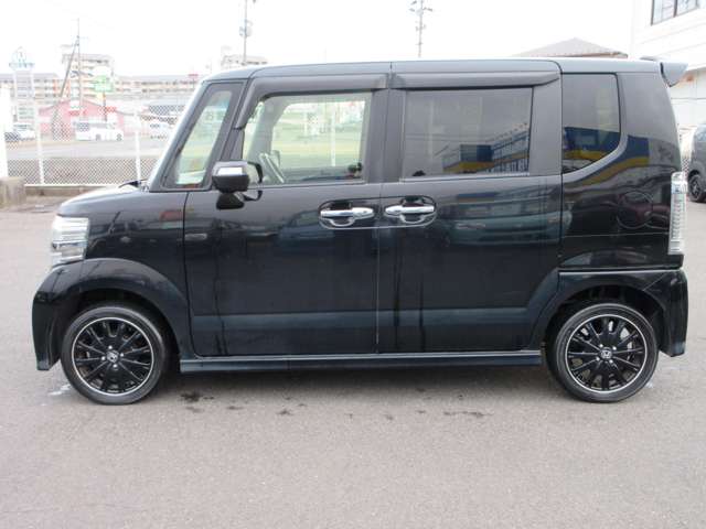 ホンダ Ｎ　ＢＯＸ ６６０ カスタムＧ ターボＳＳパッケージ ブラックスタイル４ＷＤ H29年 (東北) 99