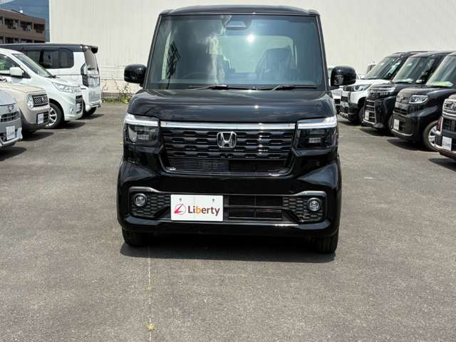 ホンダ Ｎ　ＢＯＸ カスタム ６６０ ターボ ブラック スタイル R8年 (近畿) 99