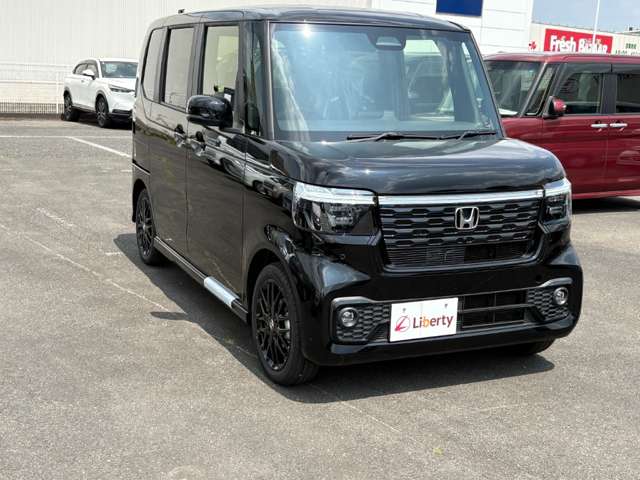 ホンダ Ｎ　ＢＯＸ カスタム ６６０ ターボ ブラック スタイル R8年 (近畿) 99