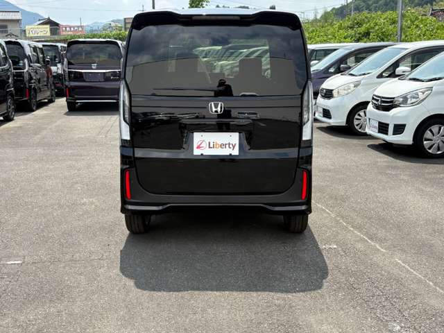 ホンダ Ｎ　ＢＯＸ カスタム ６６０ ターボ ブラック スタイル R8年 (近畿) 99