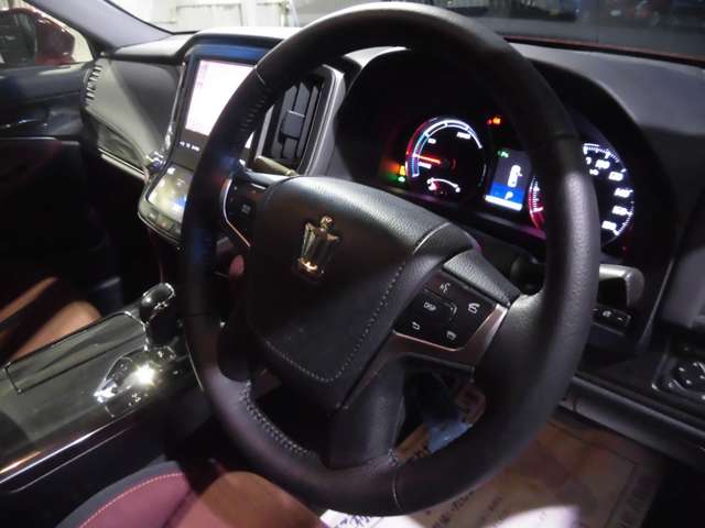 トヨタ クラウン　ハイブリッド ハイブリッド ２．５ Ｓ H25年 (東海) 99