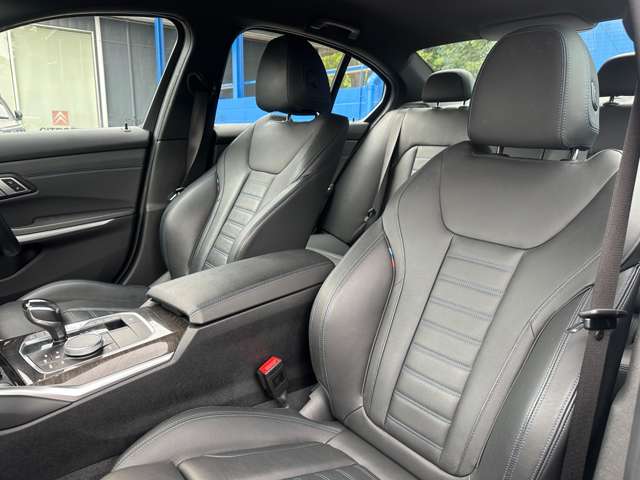 ＢＭＷ ３シリーズ ３２０Ｄ Ｘドライブ Ｍスポーツ ディーゼルターボ ４ＷＤ R1年 (関東) 99