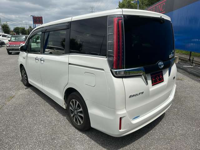 トヨタ エスクァイア　ハイブリッド １．８ ハイブリッド ＧＩ H29年 (関東) 99