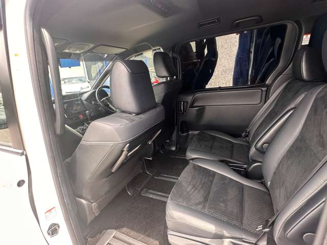 トヨタ ヴォクシー ２．０ ＺＳ 煌ＩＩＩ R2年 (関東) 99