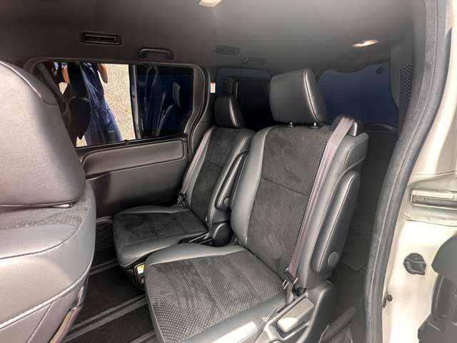 トヨタ ヴォクシー ２．０ ＺＳ 煌ＩＩＩ R2年 (関東) 99
