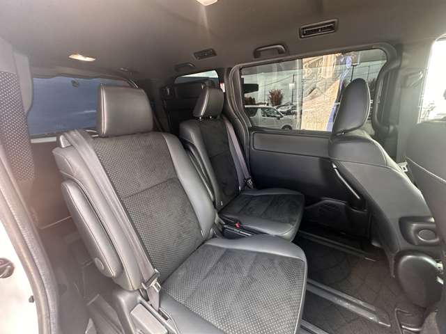 トヨタ ヴォクシー ２．０ ＺＳ 煌ＩＩＩ R2年 (関東) 99