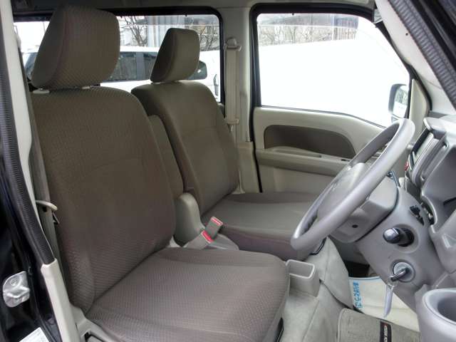 三菱 ミニキャブバン ６６０ ブラボー ターボ ハイルーフ ４ＷＤ H27年 (関東) 99
