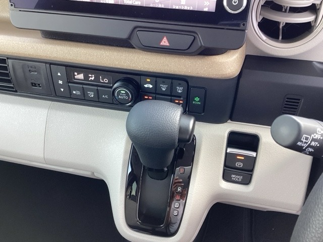ホンダ Ｎ　ＢＯＸ ６６０ ファッションスタイル ２トーン R7年 (近畿) 99
