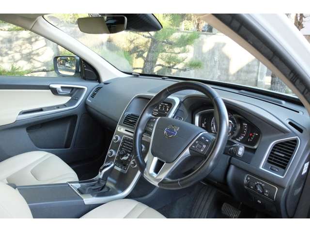 ボルボ ＸＣ６０ Ｄ４　ＳＥ H27年 (近畿) 99