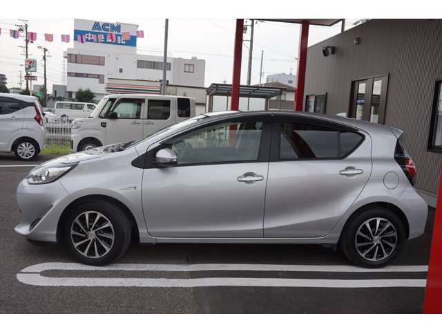 トヨタ アクア １．５ Ｇ R1年 (東海) 99