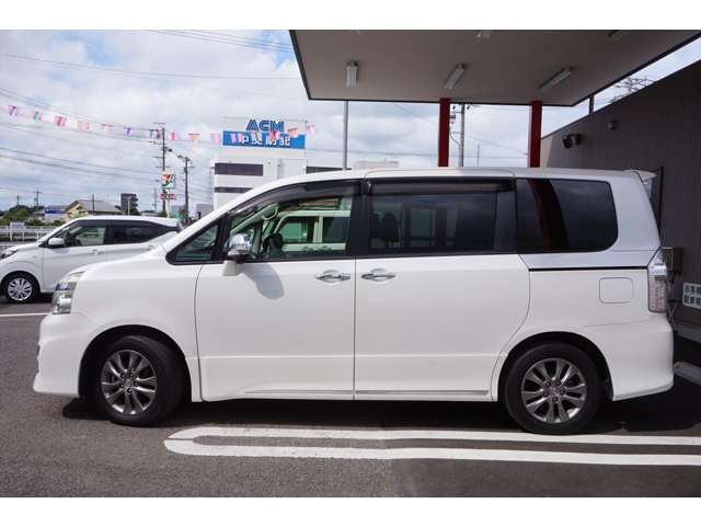トヨタ ヴォクシー ２．０ ＺＳ 煌Ｚ H25年 (東海) 99