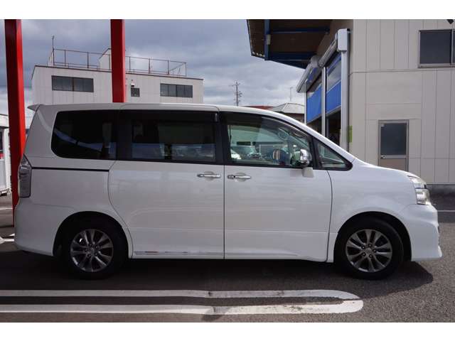 トヨタ ヴォクシー ２．０ ＺＳ 煌Ｚ H25年 (東海) 99