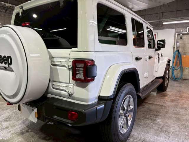 ジープ ラングラー　アンリミテッド アンリミテッド サハラ ２．０Ｌ ４ＷＤ R4年 (近畿) 99