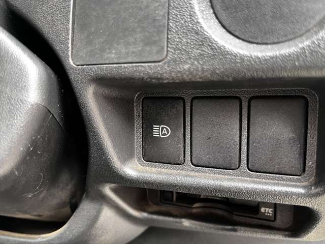 トヨタ ハイエースバン ２．８ ＤＸ ロング ディーゼルターボ ４ＷＤ R2年 (関東) 99
