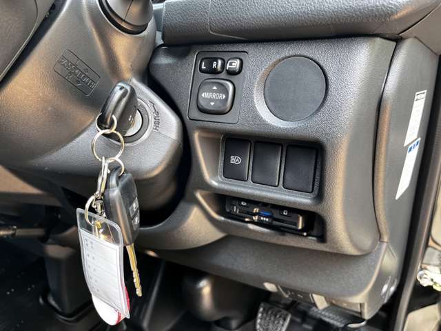 トヨタ ハイエースバン ２．８ ＤＸ ロング ハイルーフ ＧＬパッケージ ディーゼルターボ ４ＷＤ R5年 (関東) 99