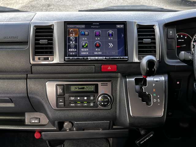 トヨタ ハイエースバン ２．８ スーパーＧＬ ダークプライムＩＩ ロングボディ ディーゼルターボ ４ＷＤ R1年 (関東) 99