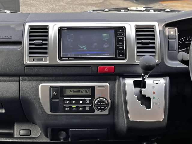 トヨタ ハイエースバン ２．０ スーパーＧＬ ロング R2年 (関東) 99