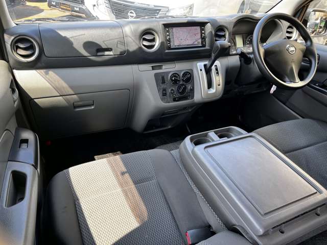 日産 ＮＶ３５０キャラバン ２．５ ＤＸ ロングボディ 平床 ディーゼルターボ R3年 (関東) 99