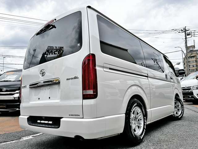 トヨタ ハイエースバン ２．０ スーパーＧＬ ダークプライム ロングボディ H28年 (関東) 99