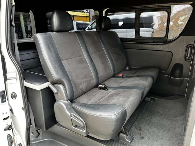 トヨタ ハイエースバン ２．０ スーパーＧＬ ダークプライム ロングボディ H28年 (関東) 99