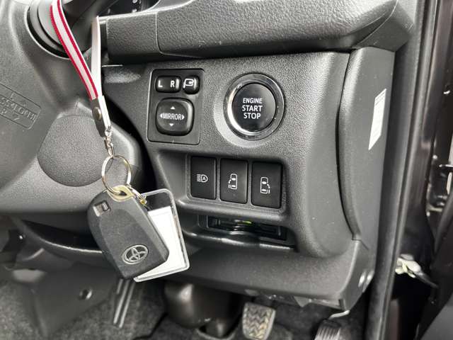 トヨタ ハイエースバン ２．０ スーパーＧＬ ダークプライムＩＩ ロングボディ R4年 (関東) 99