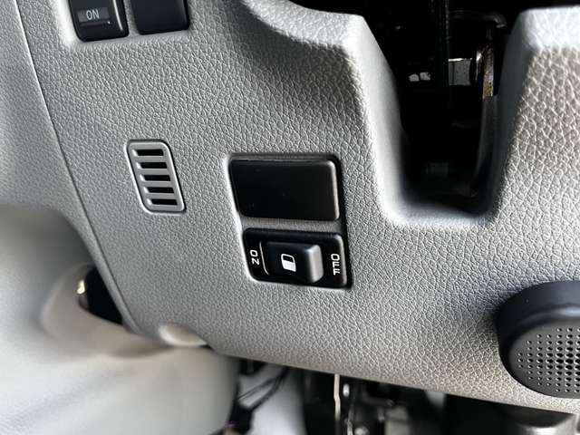 日産 ＮＶ３５０キャラバン　ワゴン ２．５ ＧＸ ロングボディ 低床 R2年 (関東) 99