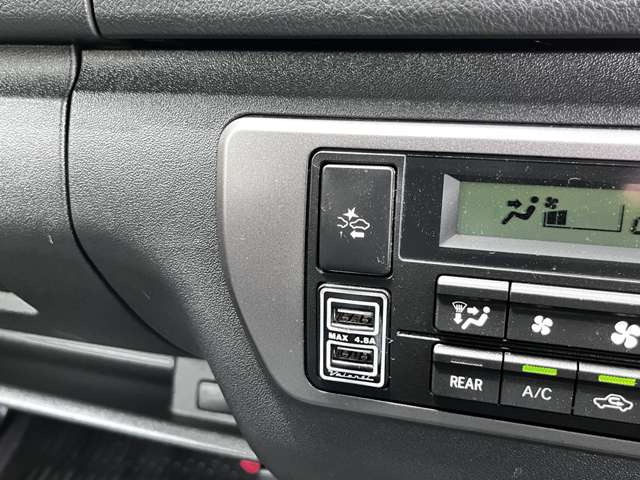 トヨタ ハイエースバン ２．８ スーパーＧＬ ダークプライムＩＩ ロングボディ ディーゼルターボ R3年 (関東) 99