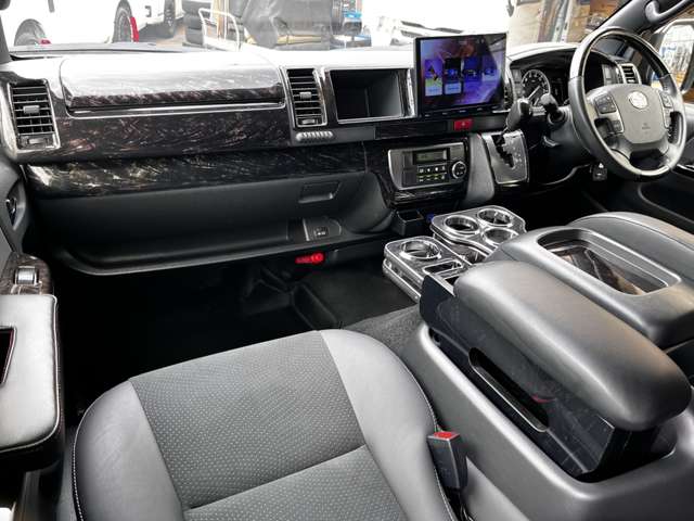 トヨタ ハイエースバン ２．７ スーパーＧＬ ダークプライムＩＩ ワイド ミドルルーフ ロングボディ ４ＷＤ R4年 (関東) 99