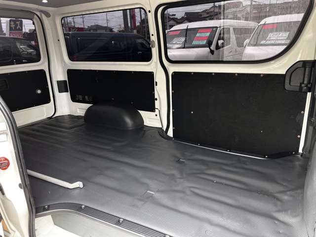 トヨタ ハイエースバン ２．８ ＤＸ ロング ＧＬパッケージ ディーゼルターボ ４ＷＤ H30年 (関東) 99