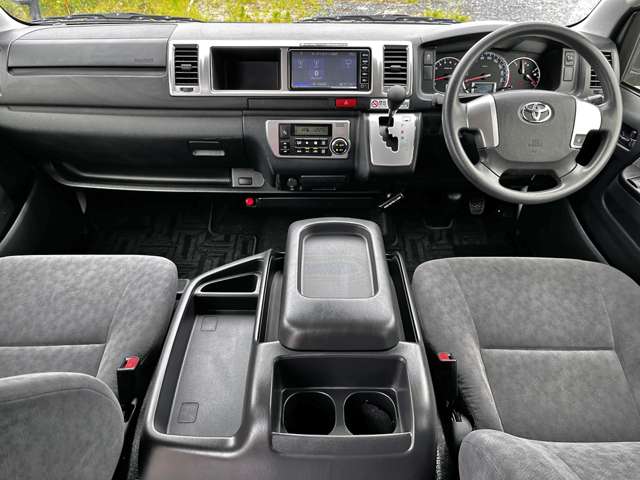 トヨタ ハイエースワゴン ２．７ グランドキャビン ４ＷＤ H30年 (関東) 99