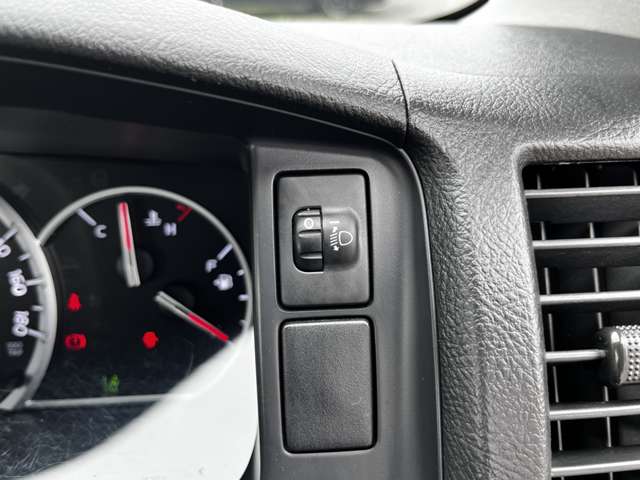 トヨタ ハイエースワゴン ２．７ グランドキャビン ４ＷＤ H30年 (関東) 99