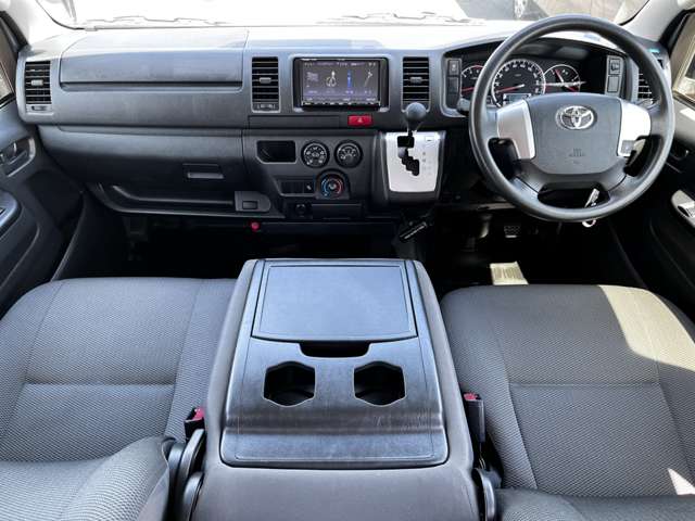 トヨタ ハイエースバン ２．８ ＤＸ ロング ＧＬパッケージ ディーゼルターボ ４ＷＤ R1年 (関東) 99