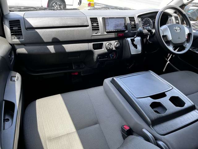 トヨタ ハイエースバン ２．８ ＤＸ ロング ＧＬパッケージ ディーゼルターボ ４ＷＤ R1年 (関東) 99