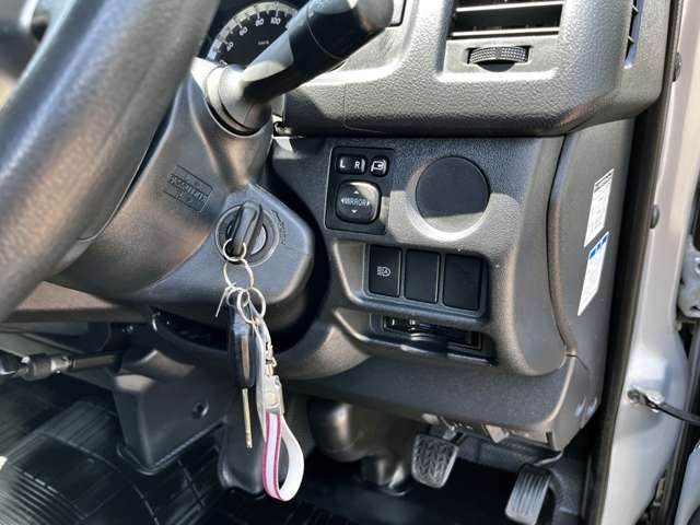 トヨタ ハイエースバン ２．８ ＤＸ ロング ＧＬパッケージ ディーゼルターボ ４ＷＤ R1年 (関東) 99