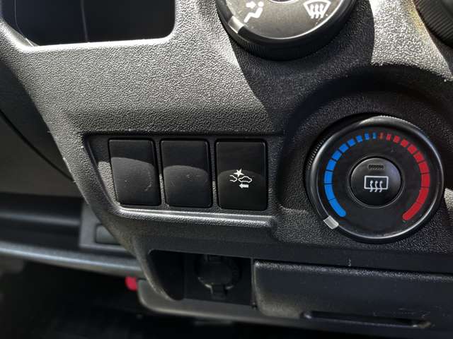 トヨタ ハイエースバン ２．８ ＤＸ ロング ＧＬパッケージ ディーゼルターボ ４ＷＤ R1年 (関東) 99