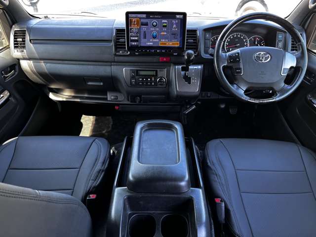 トヨタ ハイエースバン ２．８ スーパーＧＬ ダークプライム ロングボディ ディーゼルターボ ４ＷＤ R1年 (関東) 99