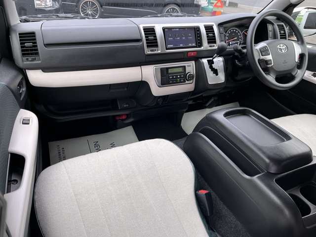 トヨタ ハイエースバン ２．８ リラクベース タイプＩ ロング ディーゼルターボ R1年 (関東) 99