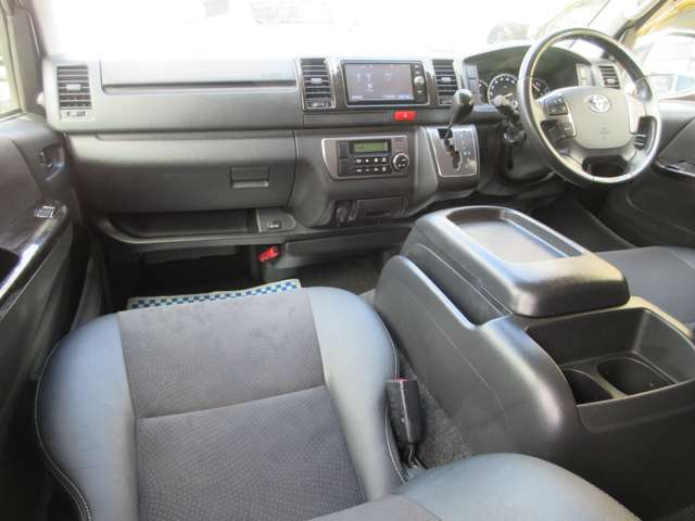 トヨタ レジアスエースバン ３．０ スーパーＧＬ ダークプライム ロングボディ ディーゼルターボ ４ＷＤ H29年 (関東) 99