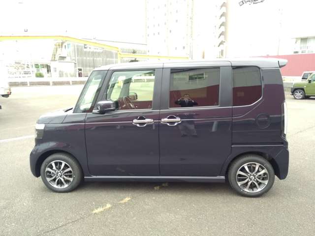ホンダ Ｎ　ＢＯＸ カスタム ６６０ R7年 (東海) 99