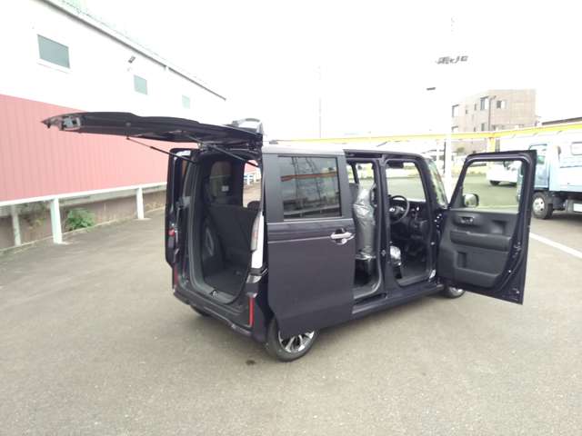 ホンダ Ｎ　ＢＯＸ カスタム ６６０ R7年 (東海) 99