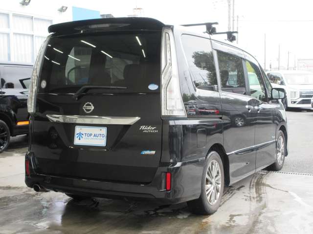 日産 セレナ ２．０ ライダー Ｓ－ＨＹＢＲＩＤ H27年 () 99