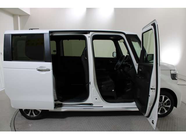 ホンダ Ｎ　ＢＯＸ カスタム ６６０ R8年 (近畿) 99