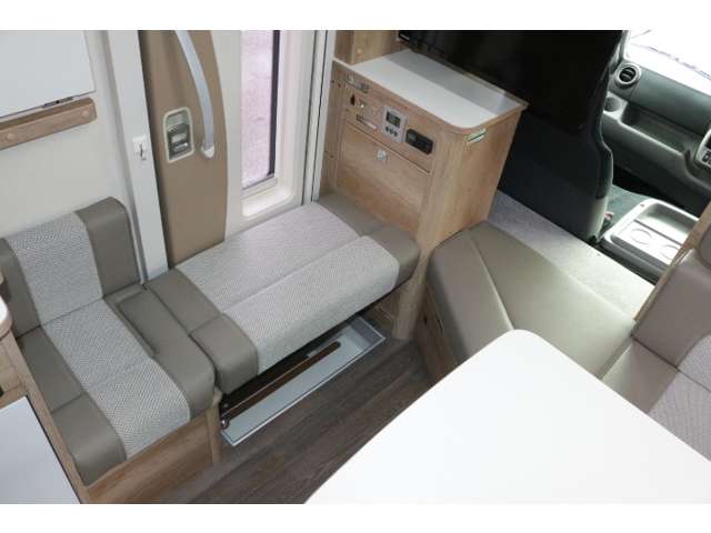 トヨタ カムロード ナッツＲＶ R4年 (中国) 99