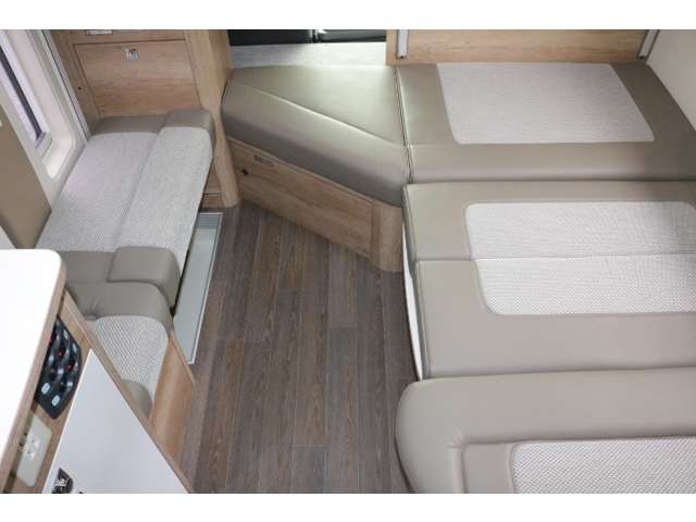 トヨタ カムロード ナッツＲＶ R4年 (中国) 99