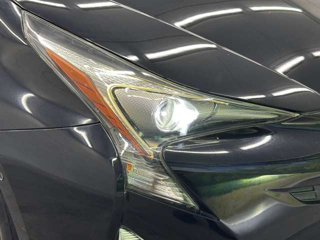 トヨタ プリウス １．８ Ｓ セーフティ プラス H29年 (近畿) 99