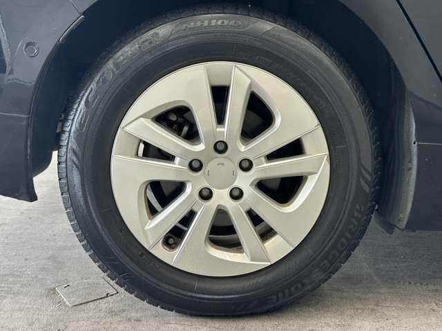トヨタ プリウス １．８ Ｓ セーフティ プラス H29年 (近畿) 99