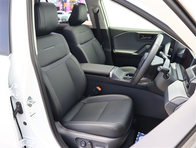 トヨタ ＲＡＶ４ ２．５ Ｚ Ｅ－ＦＯＵＲ ４ＷＤ R8年 (関東) 99